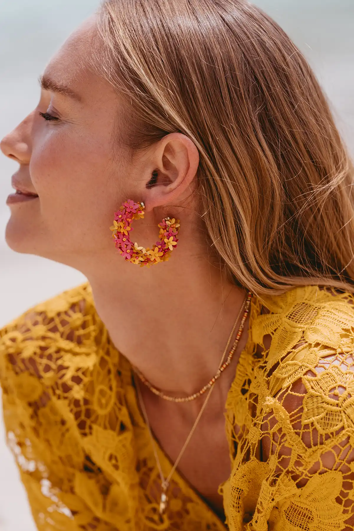 Oranje Oorbellen Jasmijn Sequin Flower Creole M