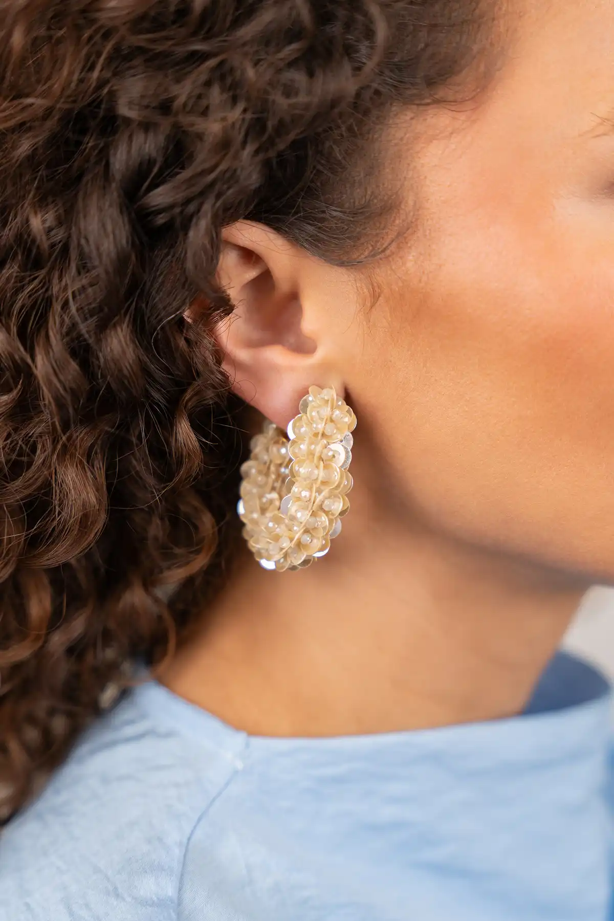 Beige Oorbellen Eva Sequin Oval Creole L