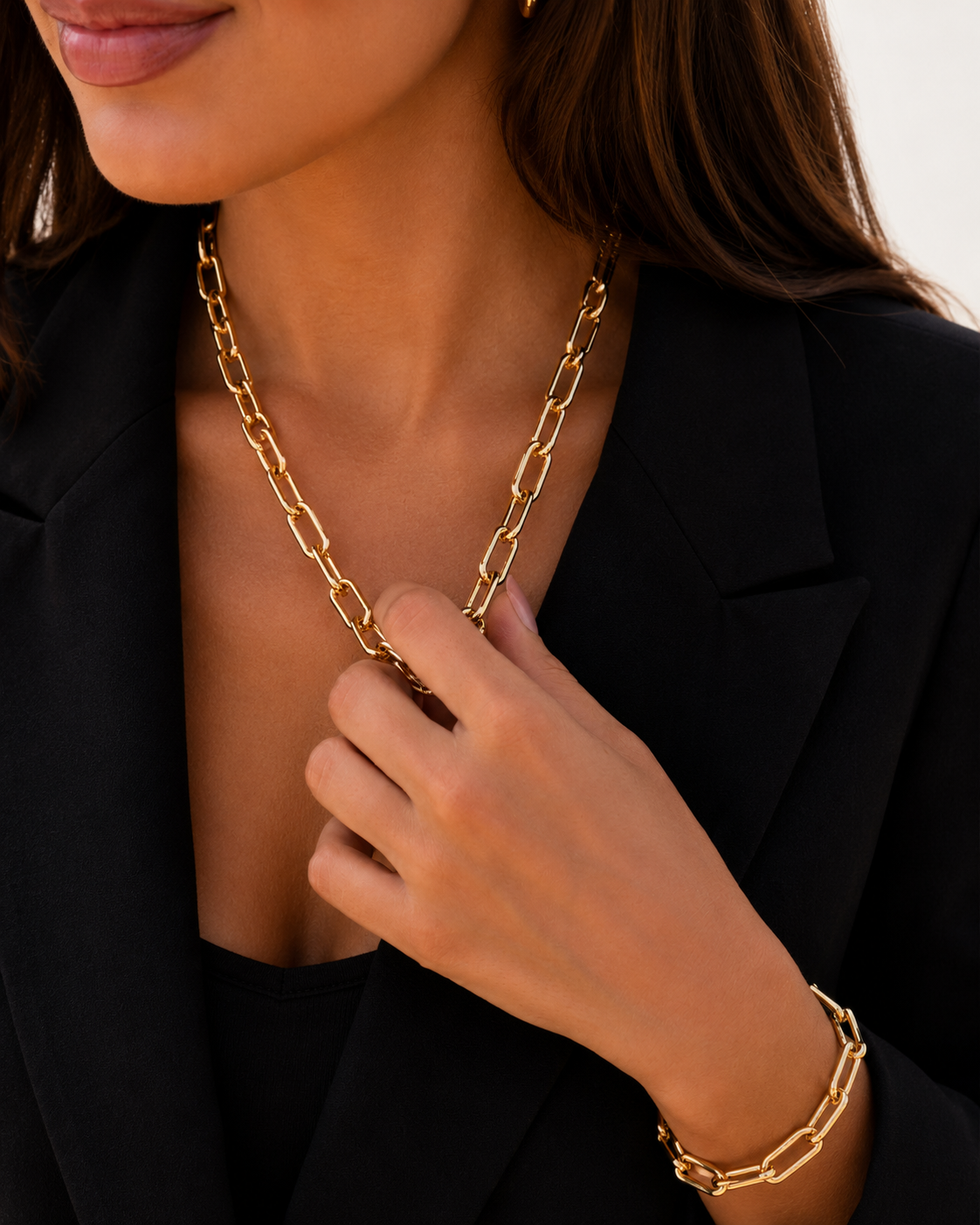 16.013 - gold colored soft gold paperclip medium