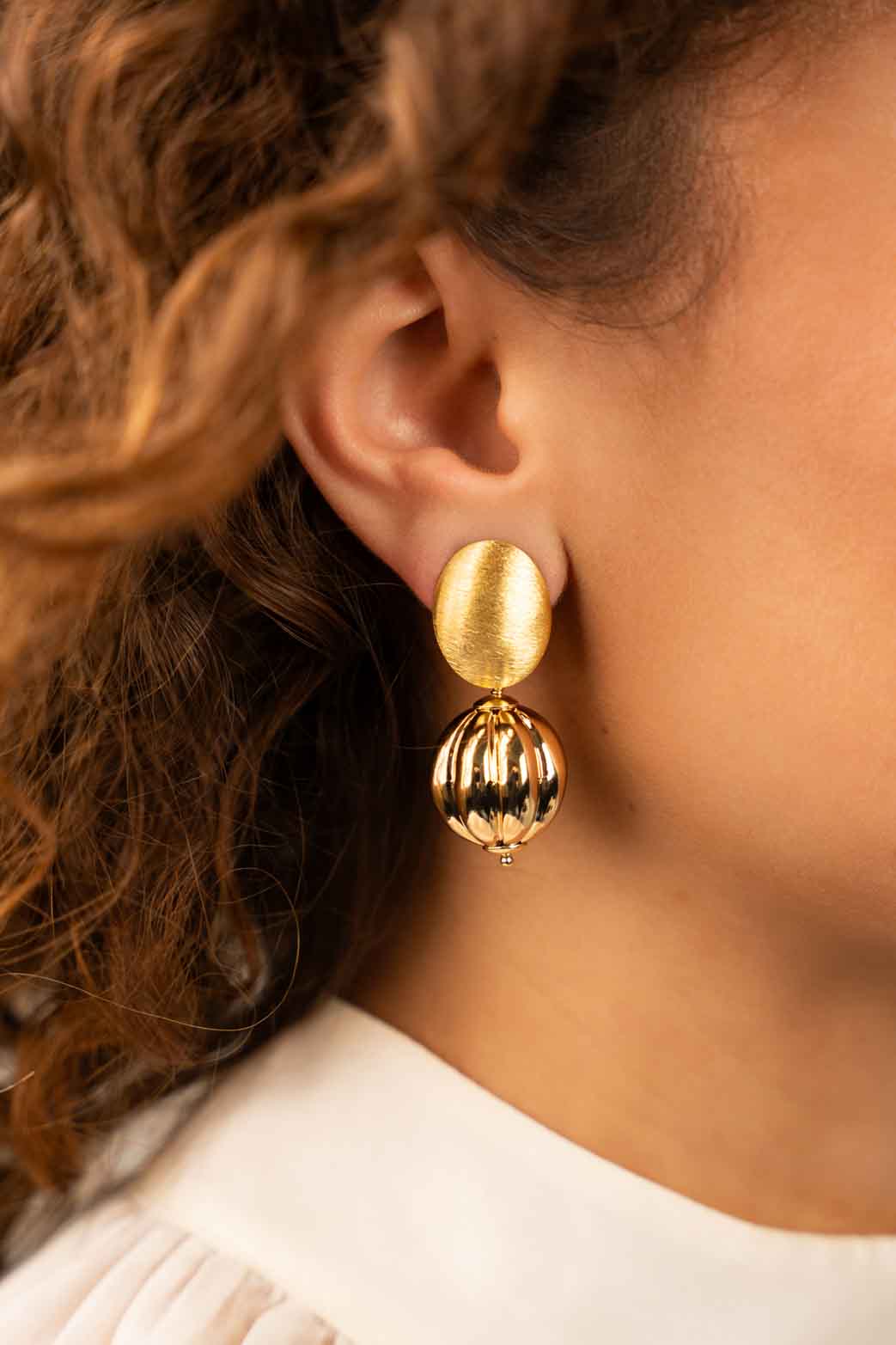 Gold-colored Earrings Round Melon Mlott-theme.productDescriptionPage.SEO.byTheBrand