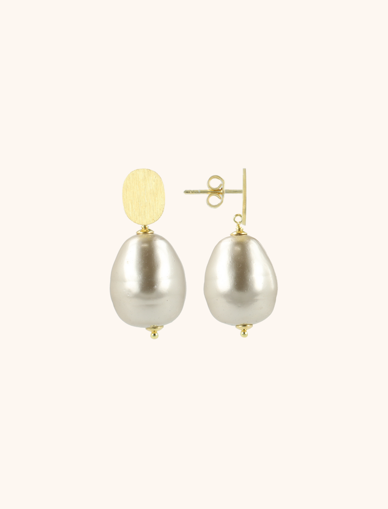 Light Grey Pearl Earrings Mother Earth Iris L