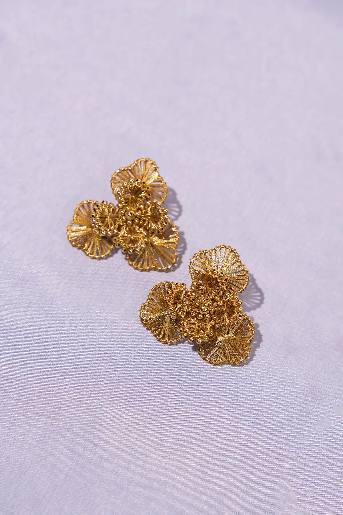 Gold Oorbellen Aster Flower Llott-theme.productDescriptionPage.SEO.byTheBrand