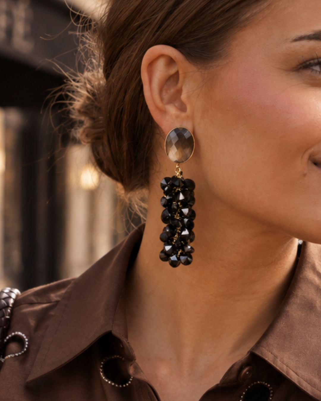 Lonneke – Cluster of Thick Sequins Oorbellen – Bruin