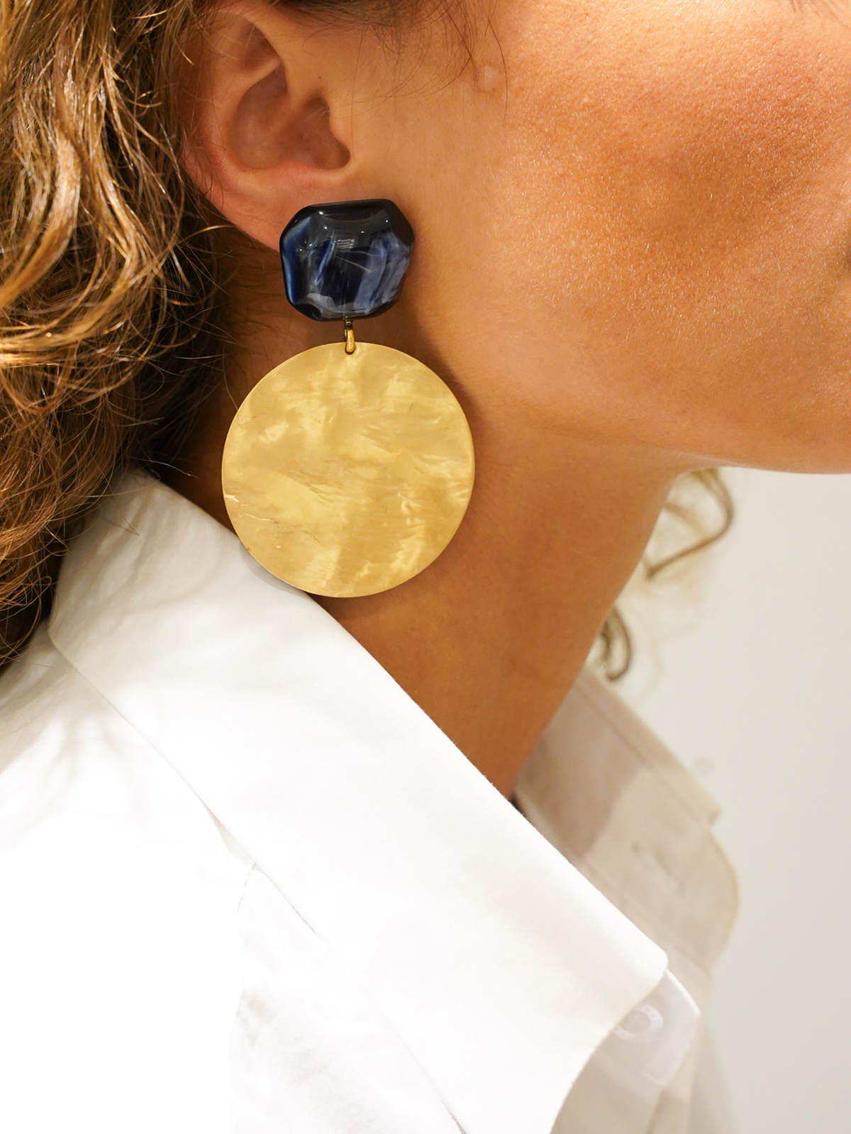 Goudkleurige Oorbellen Billie Hammerd XL