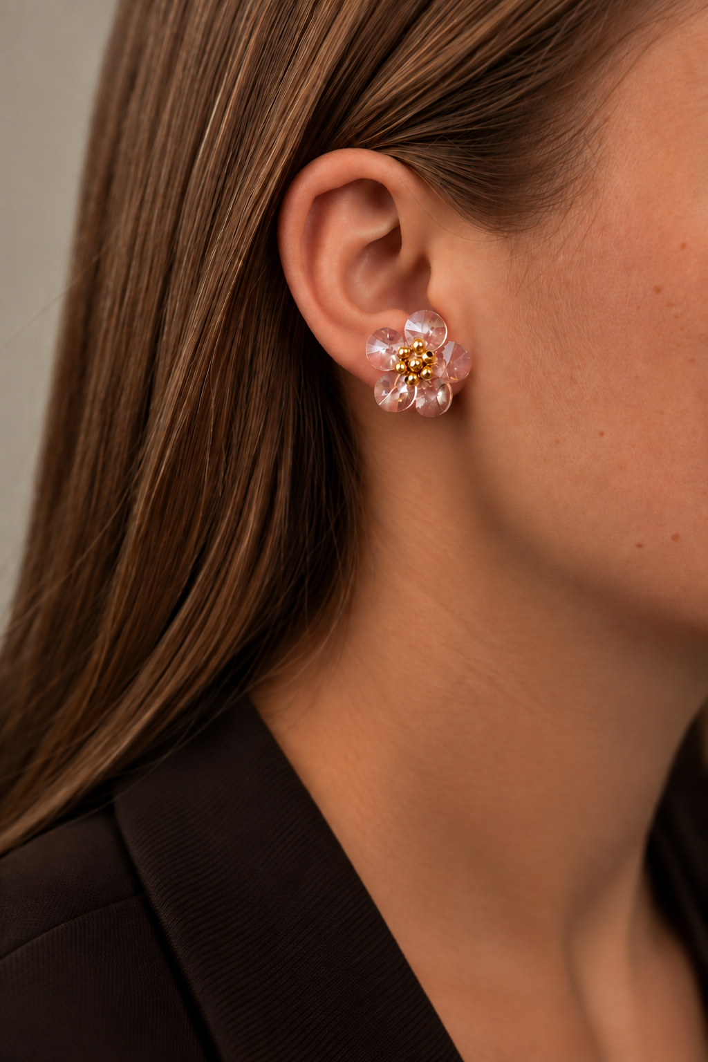 Teuntje - Oorbellen Flower Stud - Wax/Goud