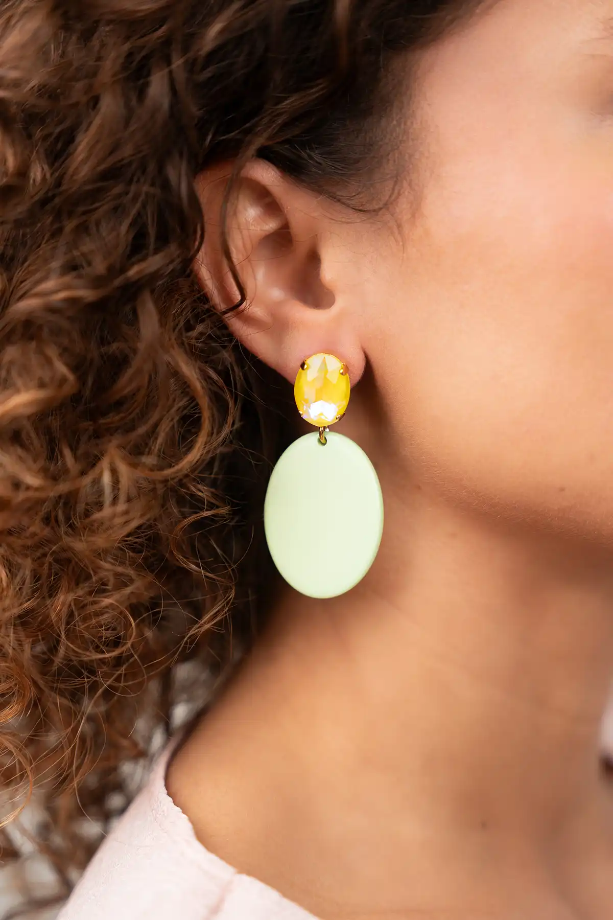 Pastel Green Oorbellen Isabella Oval Slott-theme.productDescriptionPage.SEO.byTheBrand