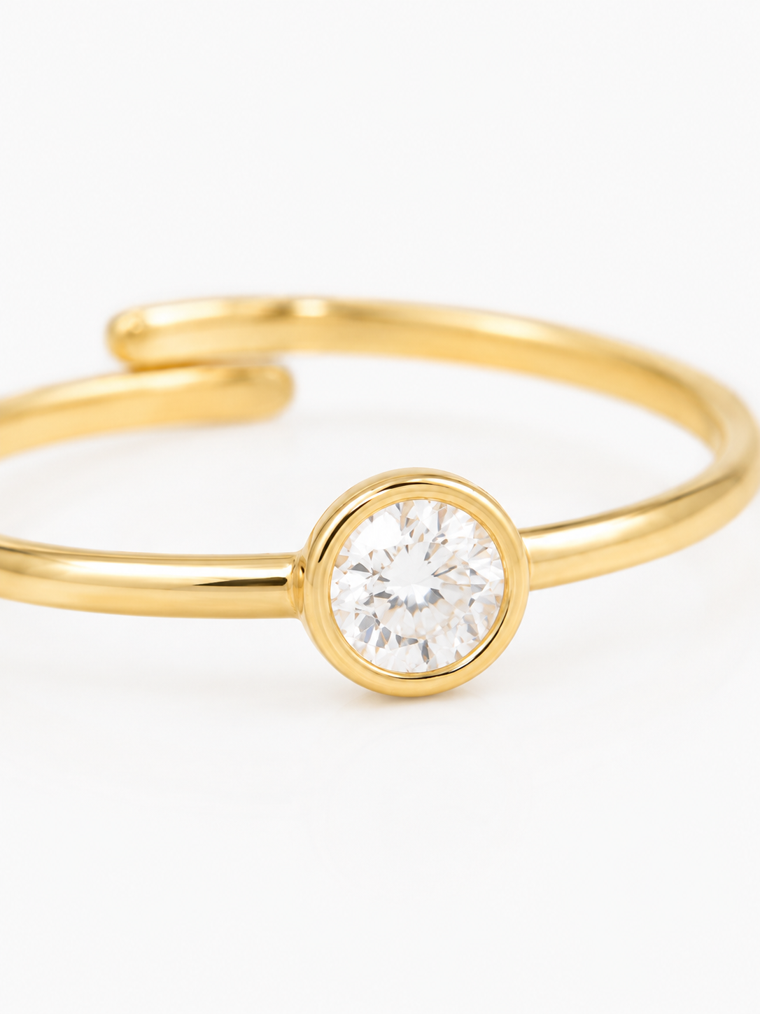 Gold Colored Ring Judith Framded Round Crystal adjustable