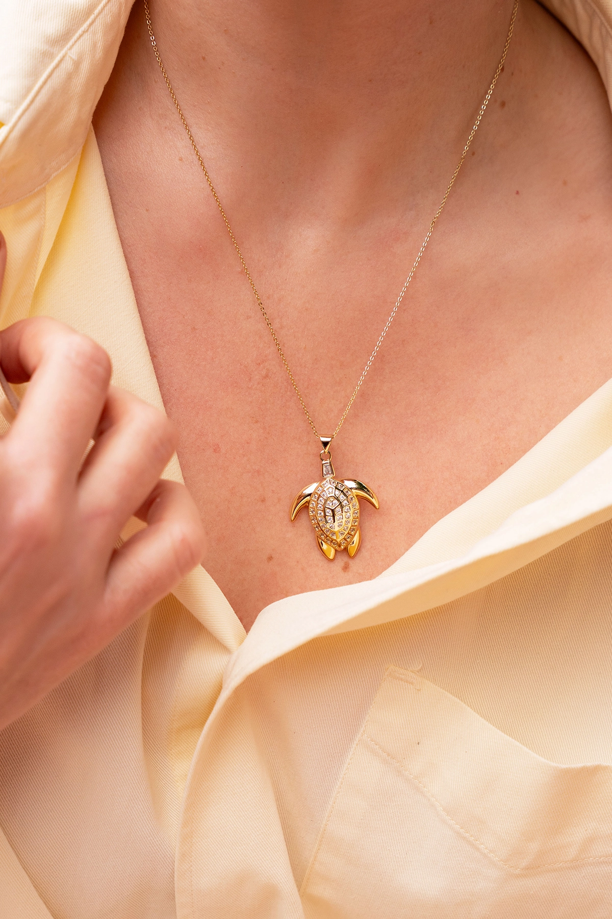 Turtle necklace - Shine Bright
