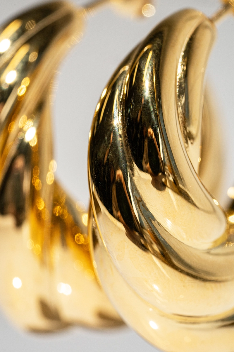 Classic Twist Creole L earrings