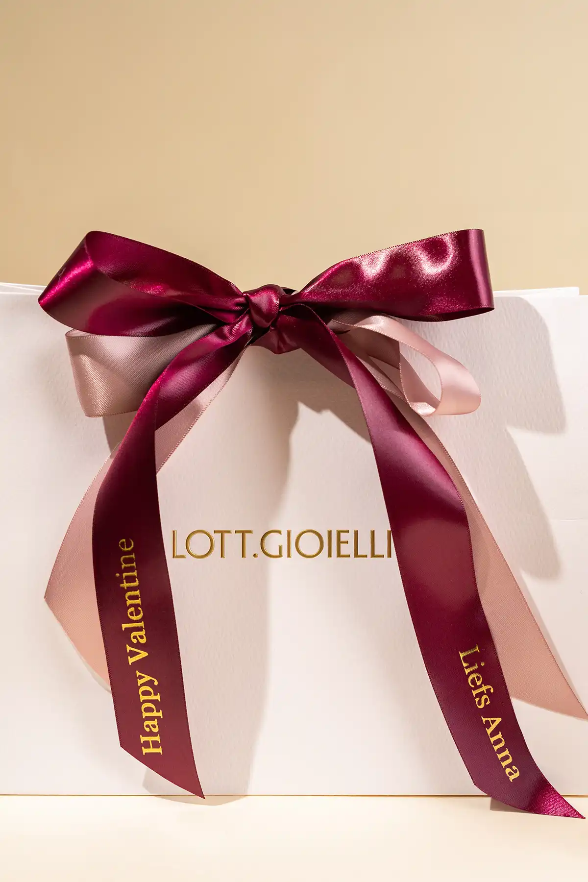 Personalized Gift Wrapping