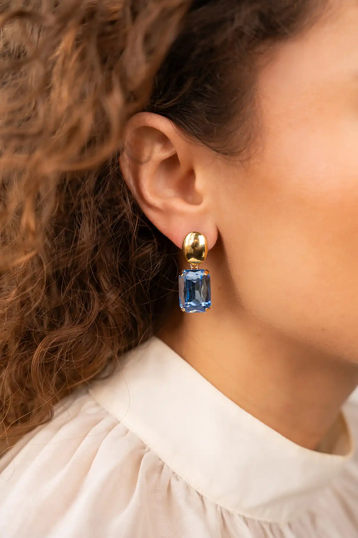 Blauwe oorbellen strass rechthoek Mlott-theme.productDescriptionPage.SEO.byTheBrand