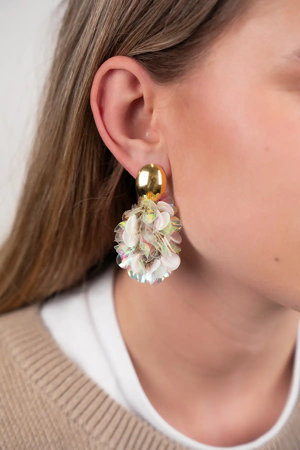 Sequin earrings Holo pearl Sas Oval M