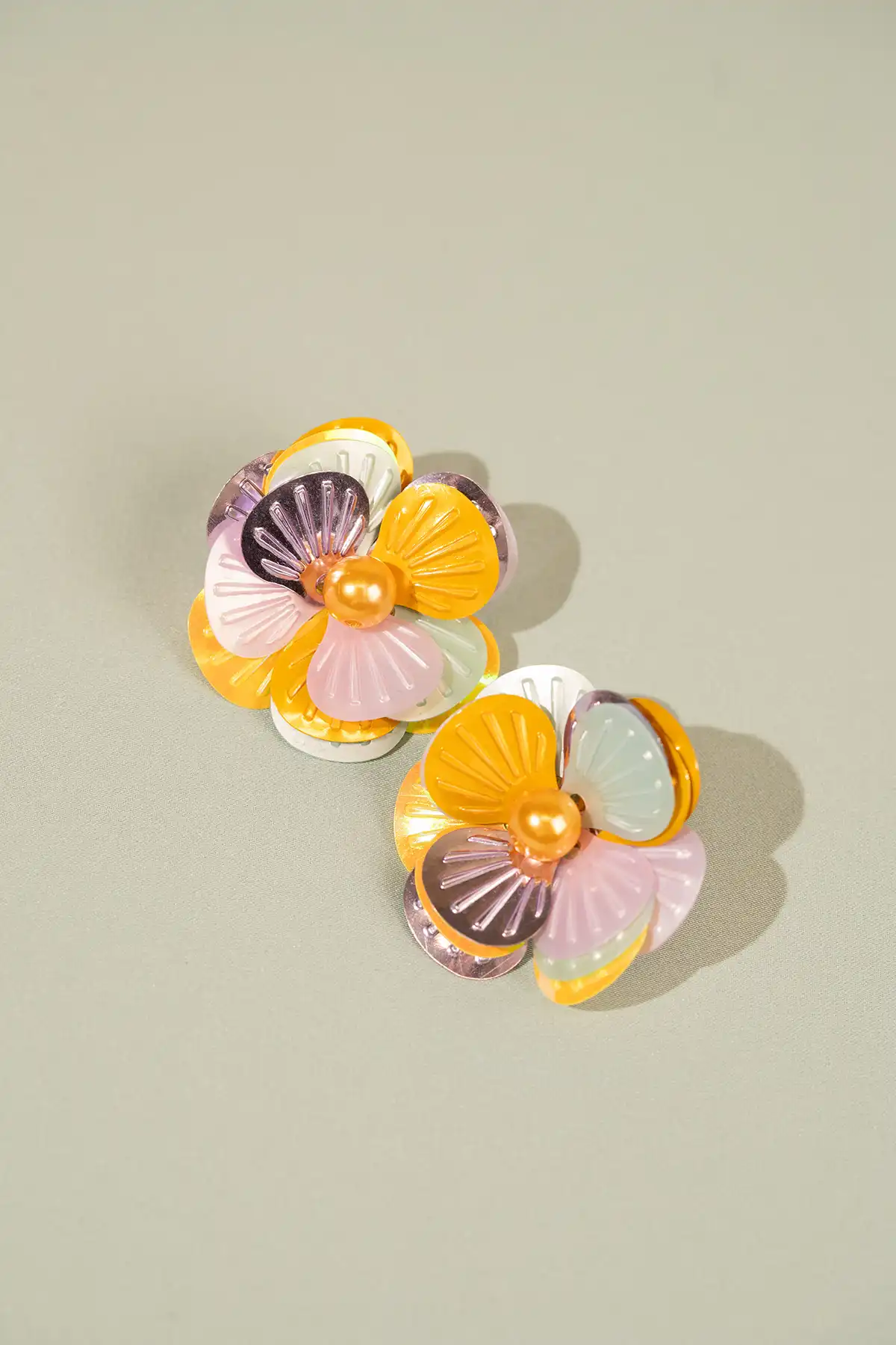Yellow/Lavender/Mint Oorbellen Dianthe Flower Bomblott-theme.productDescriptionPage.SEO.byTheBrand