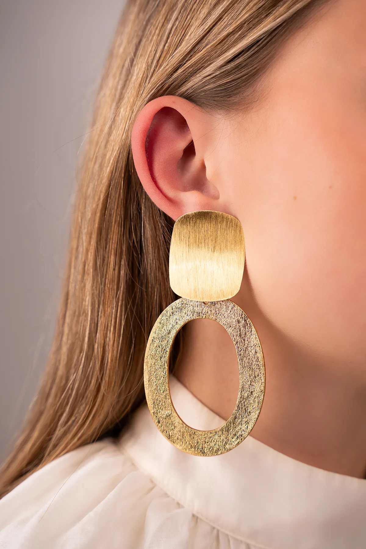 Goldene Ohrringe Maeve Offenes Oval Llott-theme.productDescriptionPage.SEO.byTheBrand