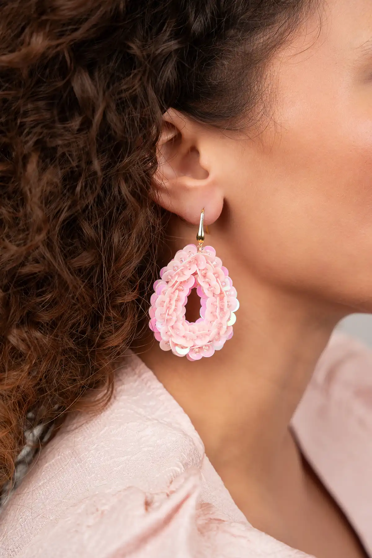 Light Pink Oorbellen Fenna Sequin Drop