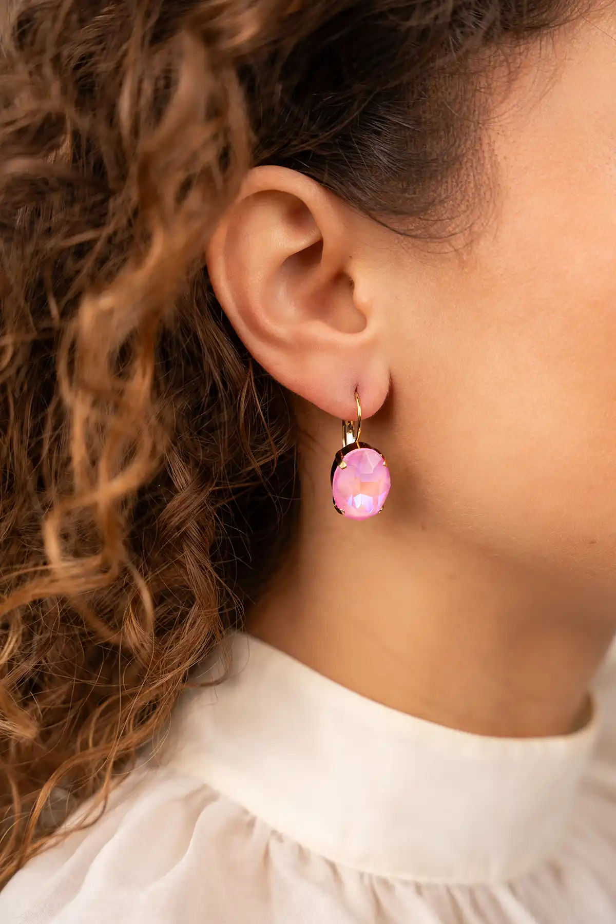 Roze oorbellen Anneloes ovaal Mlott-theme.productDescriptionPage.SEO.byTheBrand