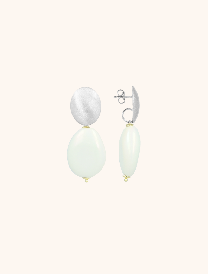 White Opal Oorbellen Amber Squeezed Drop
