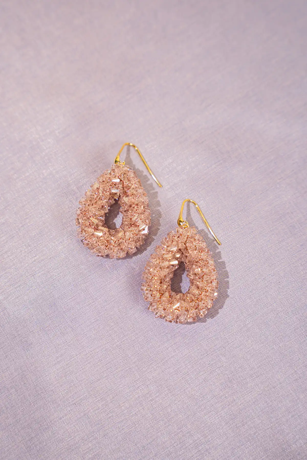 Crystal Pink Oorbellen Marieke Drop S Rawlott-theme.productDescriptionPage.SEO.byTheBrand