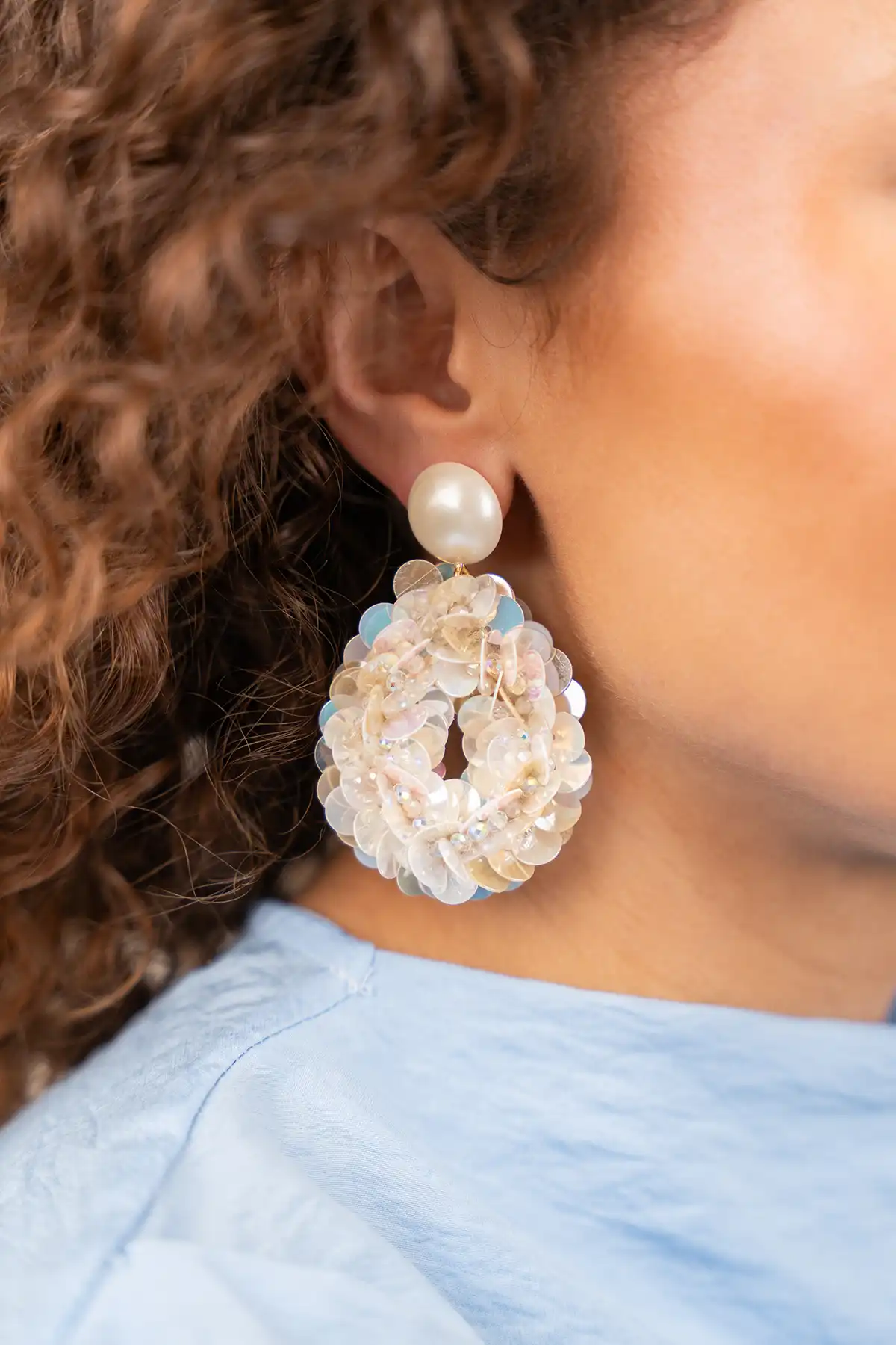 Beige Oorbellen Fenna Sequin Drop