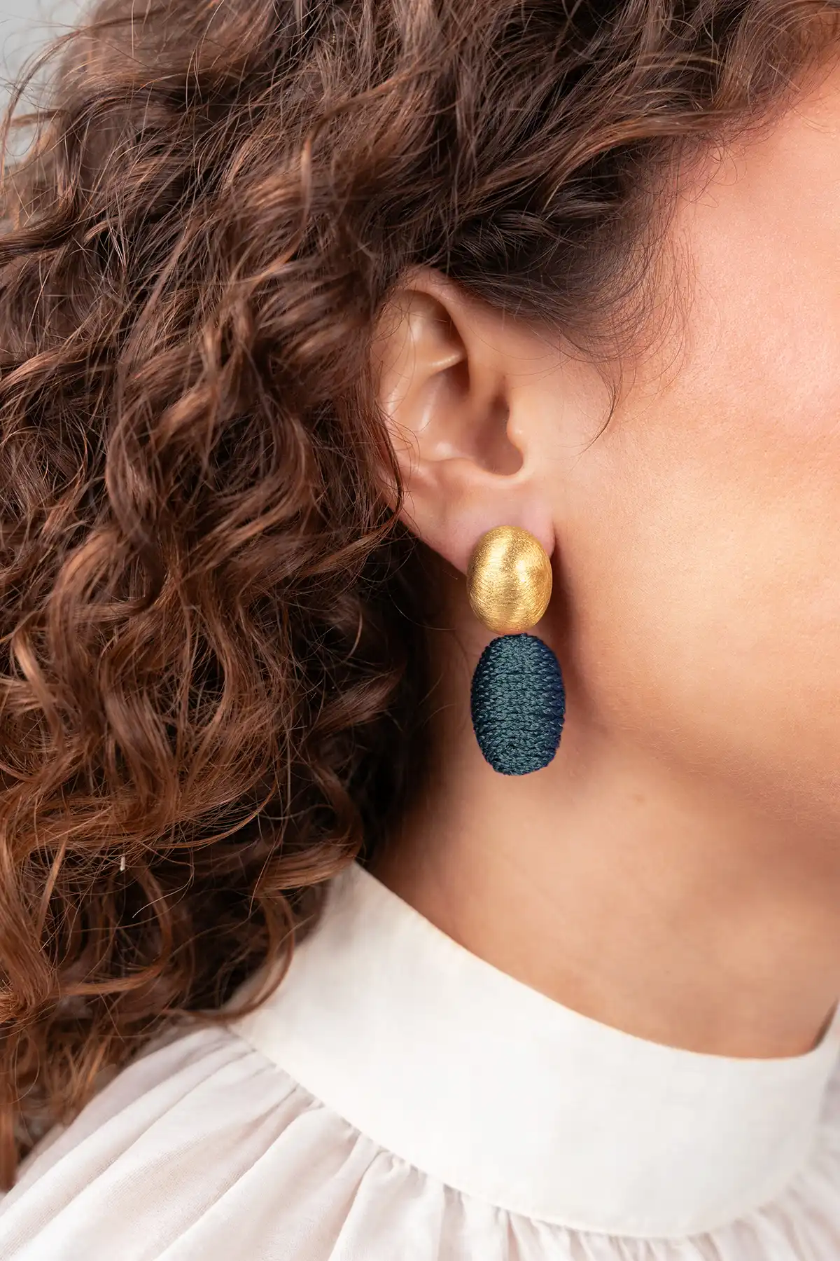 Blauwe Oorbellen Threated Drop L Bee