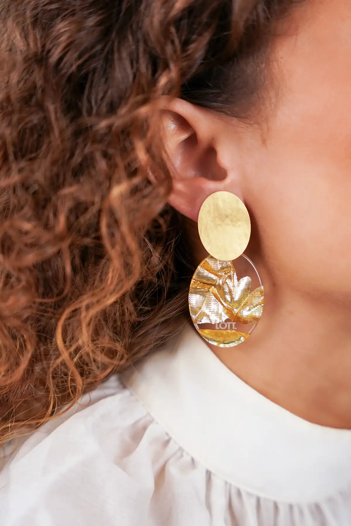 Gold Leaves Oorbellen Celia Closed Oval S