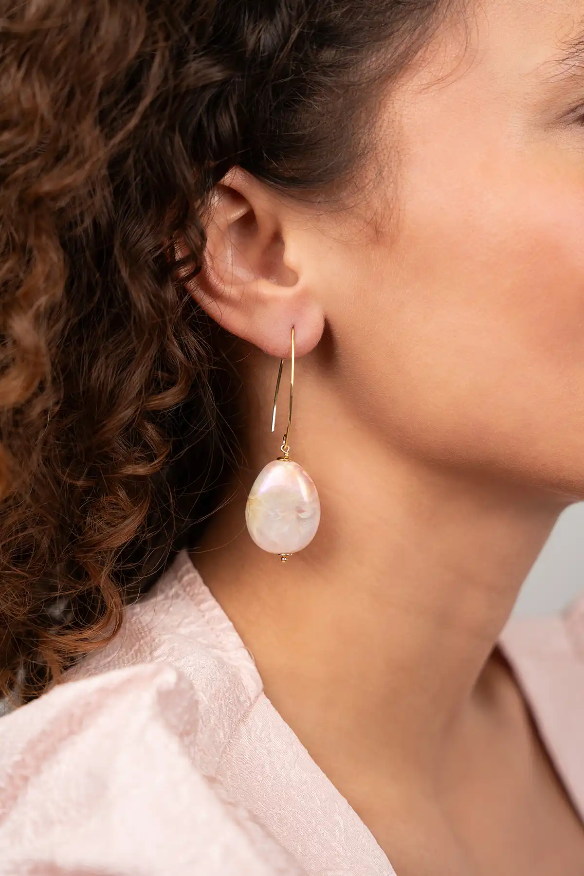 Holo Ivory Oorbellen Amber Squeezed Droplott-theme.productDescriptionPage.SEO.byTheBrand