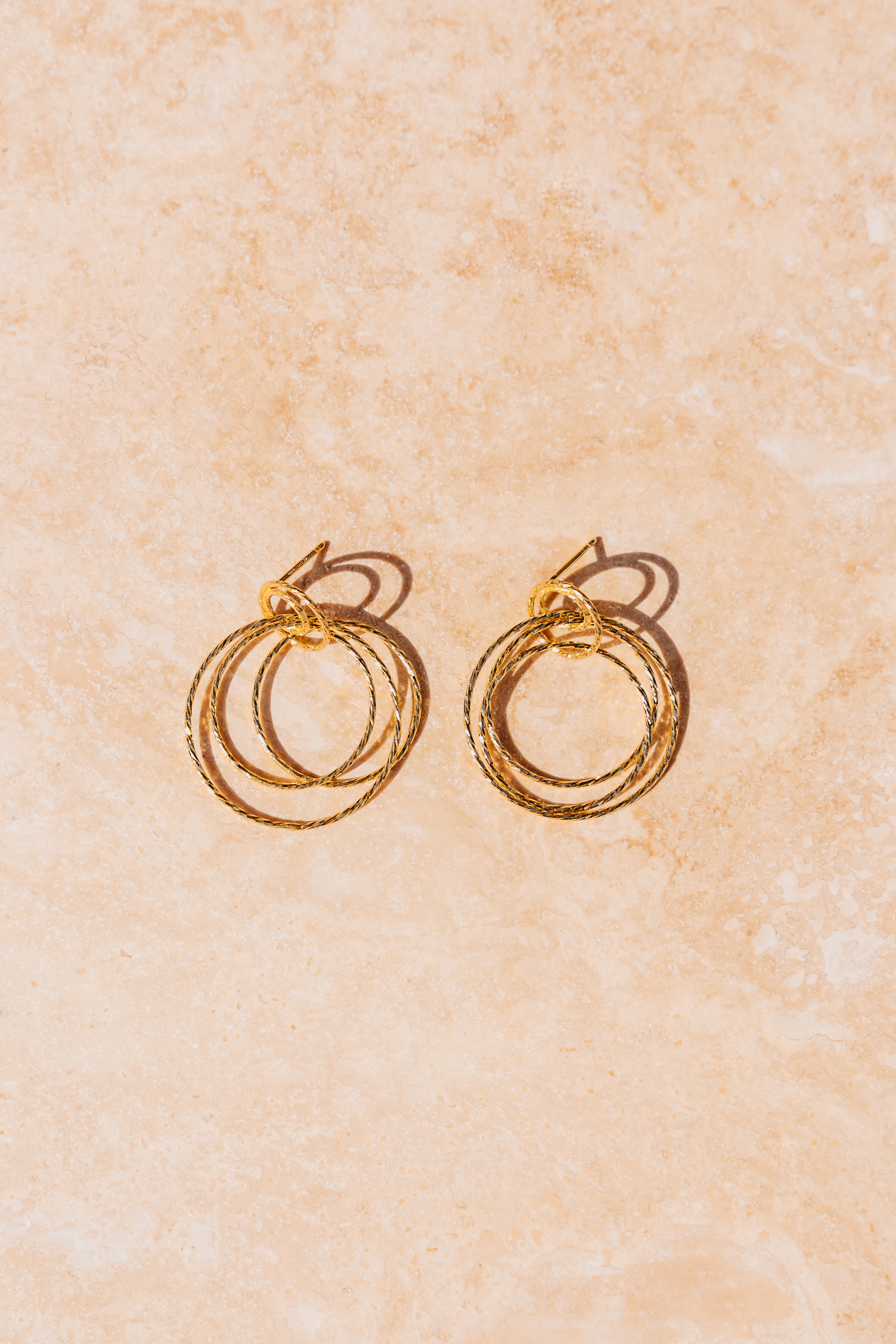 Klassische Ohrringe dreifacher Ring leuchtend Slott-theme.productDescriptionPage.SEO.byTheBrand