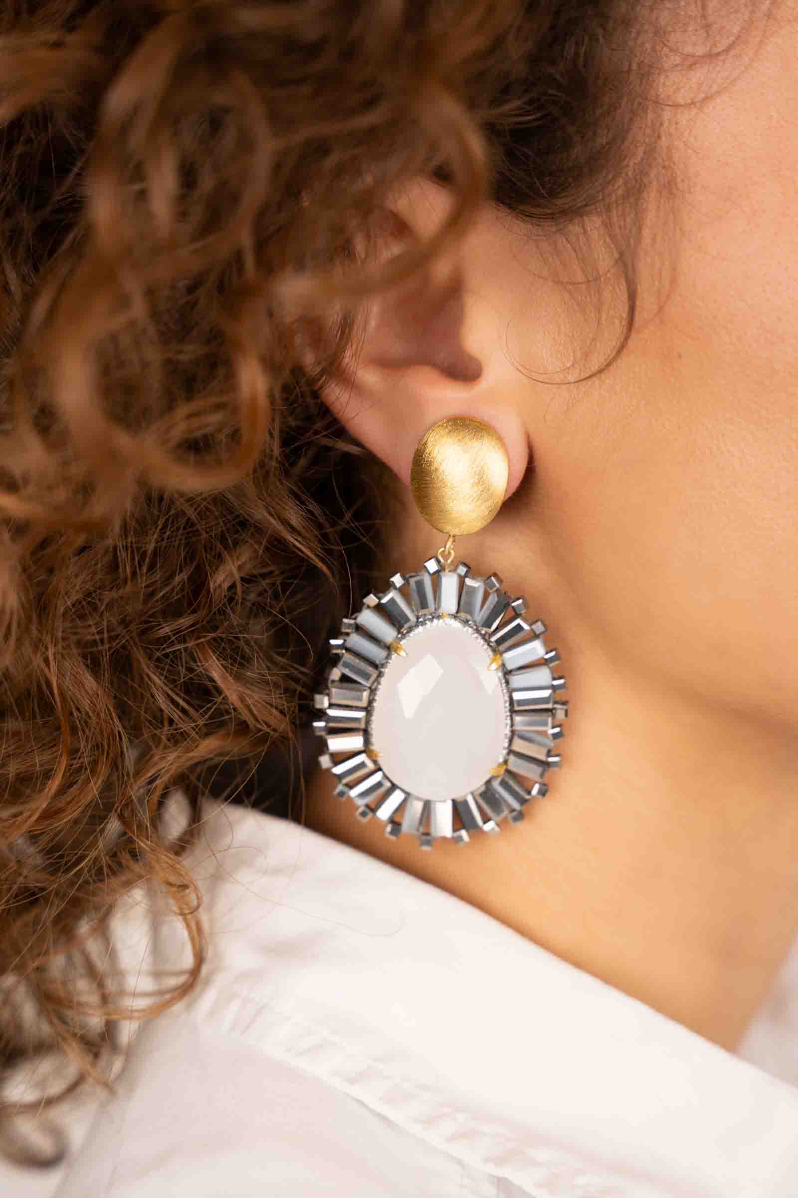 Silver White Earrings Esmee Teardrop M Stone Cliplott-theme.productDescriptionPage.SEO.byTheBrand